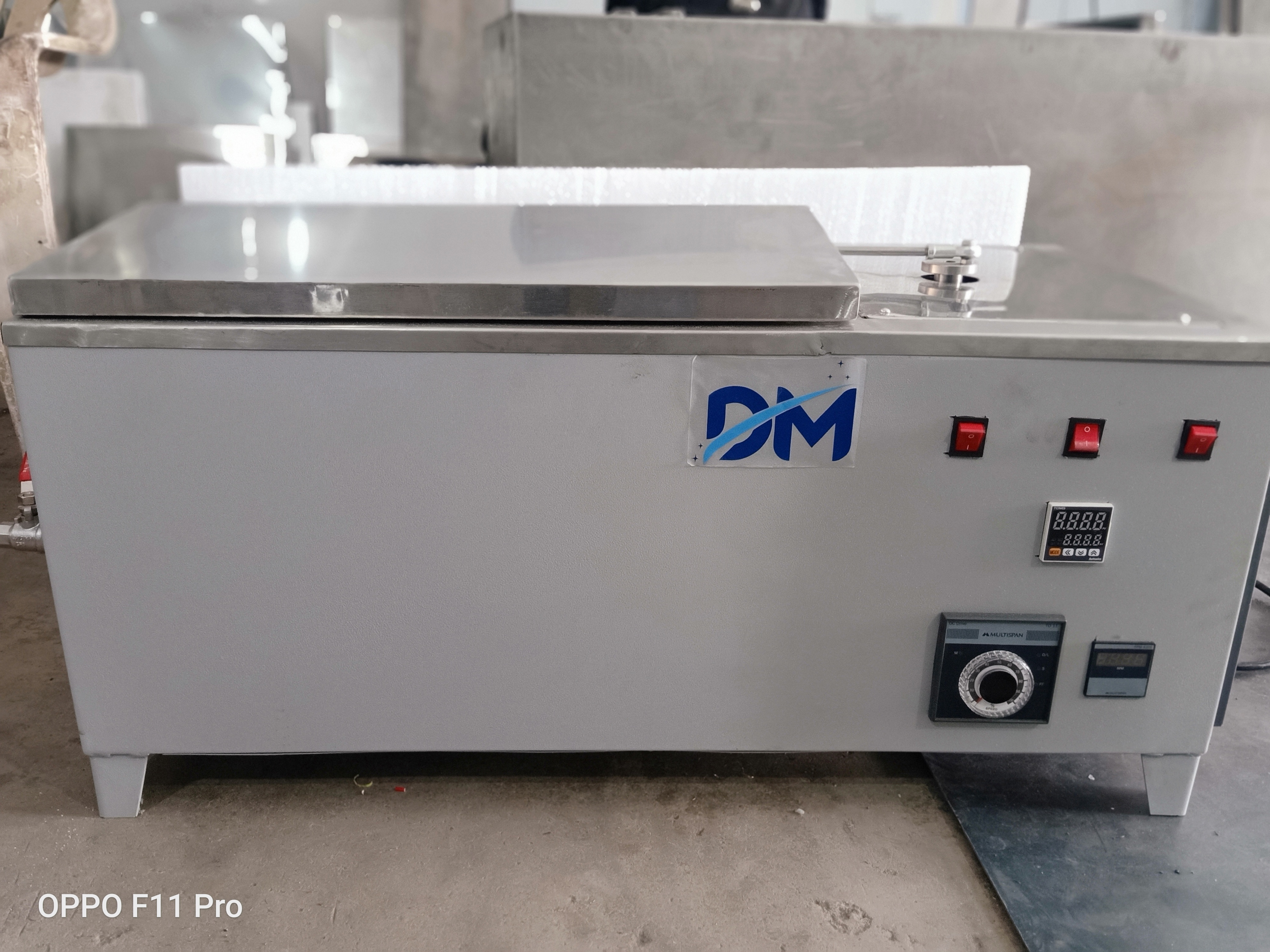 Water Bath Incubator Shaker - Stainless Steel, 1000l Capacity, Digital Temperature Control | Automatic Operation, Variable Speed Shaking, Dual Display Timer