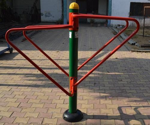 Push Up And Dip Station Grade: Commercial Use