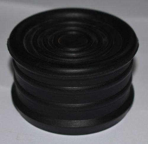 Rubber Moulded Products - Nitrile Rubber, 14 Mm Thickness, Black Color | Seamless Finish, Longer Service Life, Corrosion Resistant