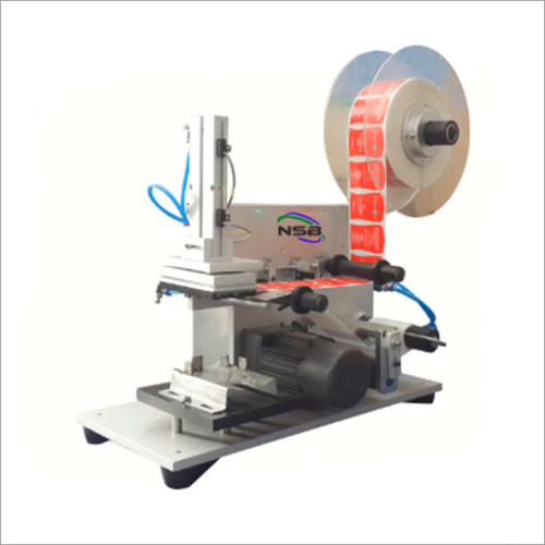 अर्ध स्वचालित फ्लैट बोतल लेबलिंग मशीन