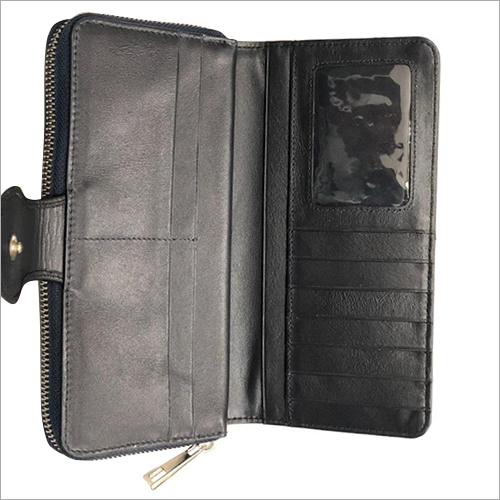 Ladies Hand Purses With Card Holder Gender: Female