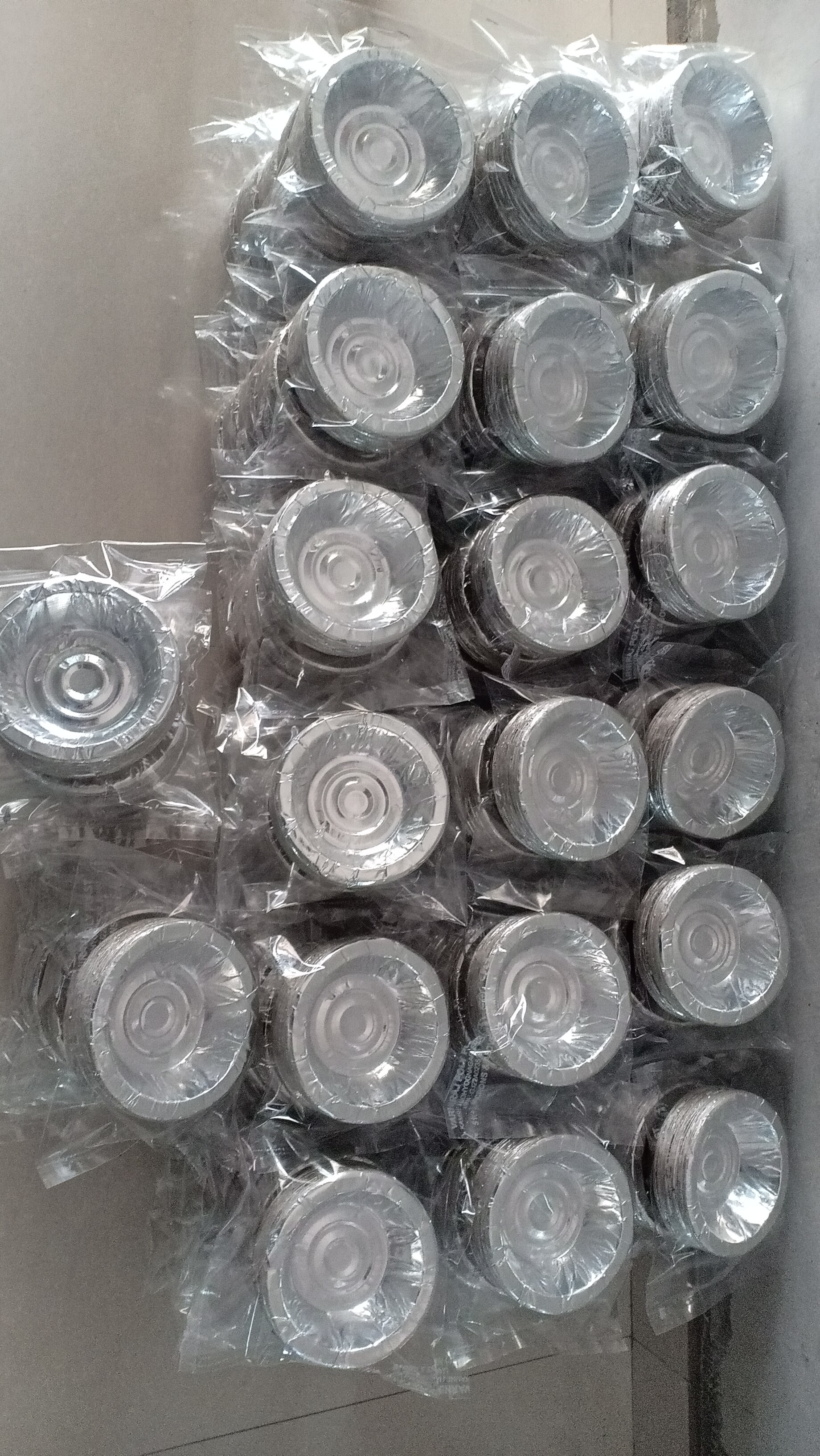 Silver Laminated Paper Dona - 100 Gsm, 6 Inch Size, 30 Pieces Per Packet | Elegant Silver Color Finish