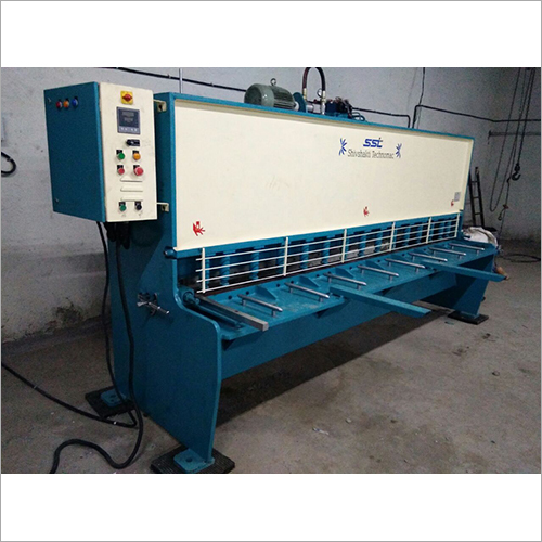Hydraulic Guillotine Shearing Machine - Ms/ss Cutting Tool, 1000mm To 7000mm Length, Semi-automatic With Advanced Rake Angle Adjustment And Digital Stroke Counter