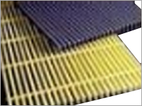 एफआरपी मोल्डेड और पुल्ट्रूडेड ग्रेटिंग्स