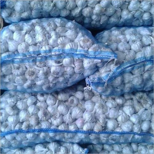 Fresh Garlic - Bulb, Various Sizes, White Color | Strong Aroma, Pungent Taste, Antioxidant, Flavorful, Fresh, Immune Booster, Low Calories, Nutrient-rich, Versatile