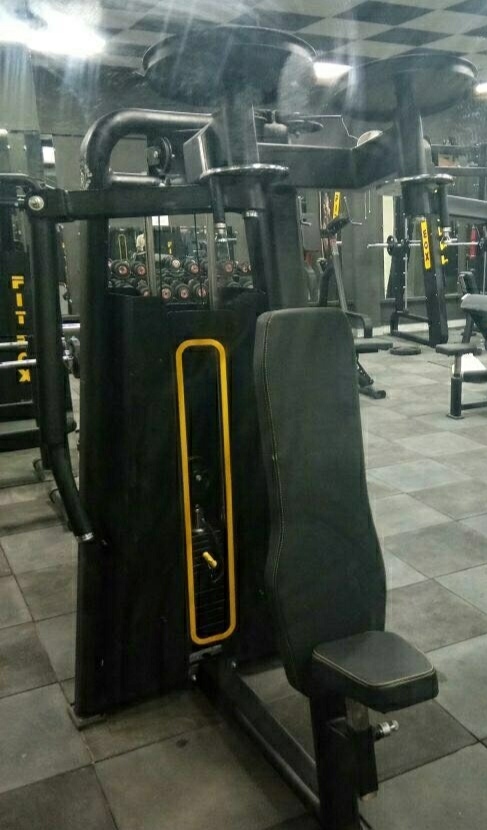 Pec Deck Fly Machine - Rectangular Or Oval 12 Gauge Apollo Isi Company Pipe, Soft Foam Technology Seat Cover For Comfortable Chest Workouts, Adjustable With Advanced Double Effect Welding Technology For Stability, Customized Warranty, 80 Kgs Weight Stick