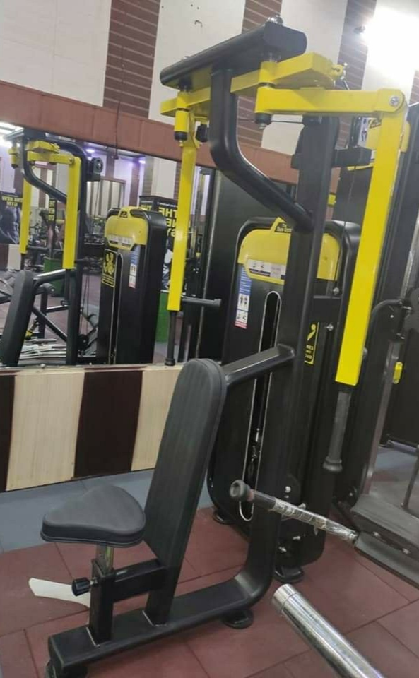 Pec Deck Fly Machine - Rectangular Or Oval 12 Gauge Apollo Isi Company Pipe, Soft Foam Technology Seat Cover For Comfortable Chest Workouts, Adjustable With Advanced Double Effect Welding Technology For Stability, Customized Warranty, 80 Kgs Weight Stick