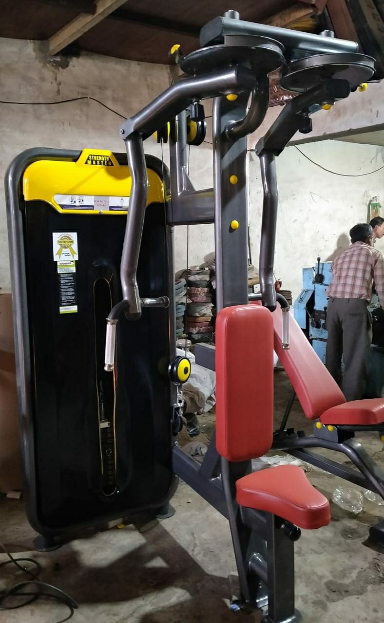 Rear Delt Fly Machine Application: Gain Strength