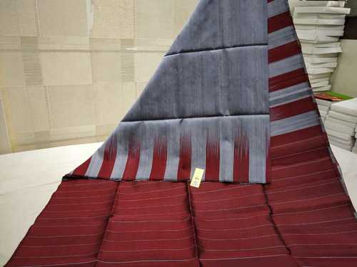 ग्रे ब्राउन प्योर सिल्क डाई साड़ी के साथ