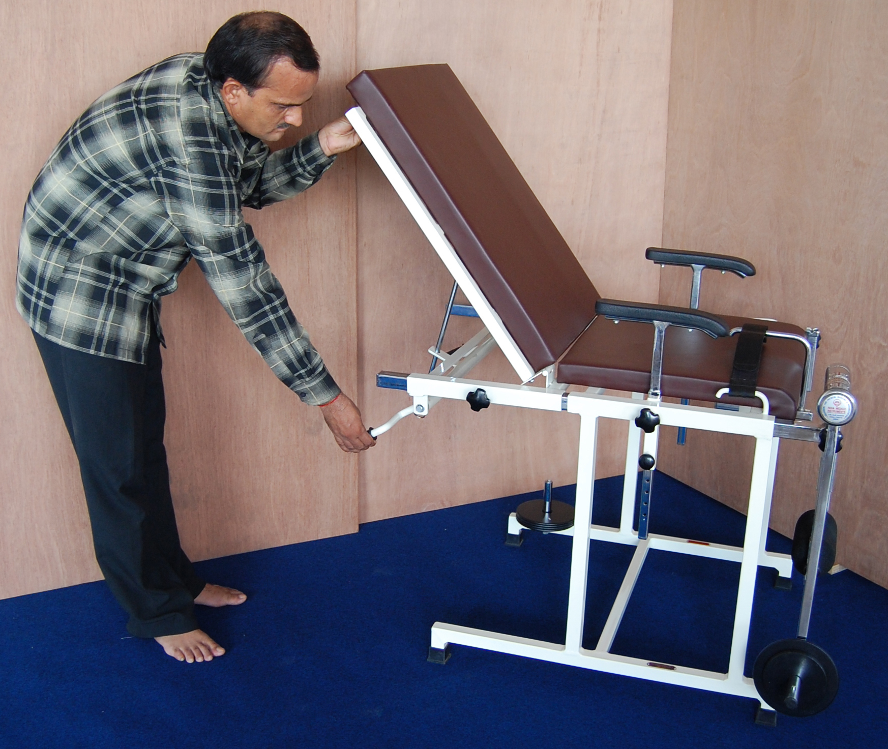 Imi 2901 Quadriceps Exercise Table Age Group: Children