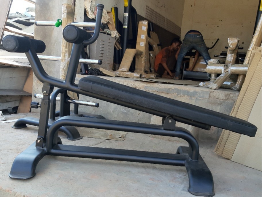 Adjustable Abdominal Bench - 12 Gauge Apollo Isi Pipe, Manual Operation Mode | Advanced Double Effect Welding Technology, Soft Foam Seat Cover, Customized Warranty, Black Or Custom Color