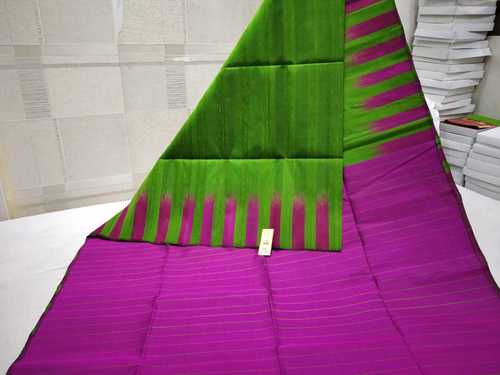 ग्रीन डुपियन सिल्क साड़ी