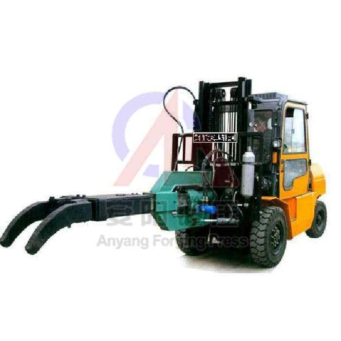 Mobile Forging Manipulator Charging - Application: Machine Parts