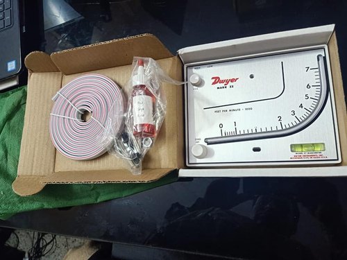 Mark Ii Model 40-1-av Dwyer Manometer Range 0-1.1 Inches W.c