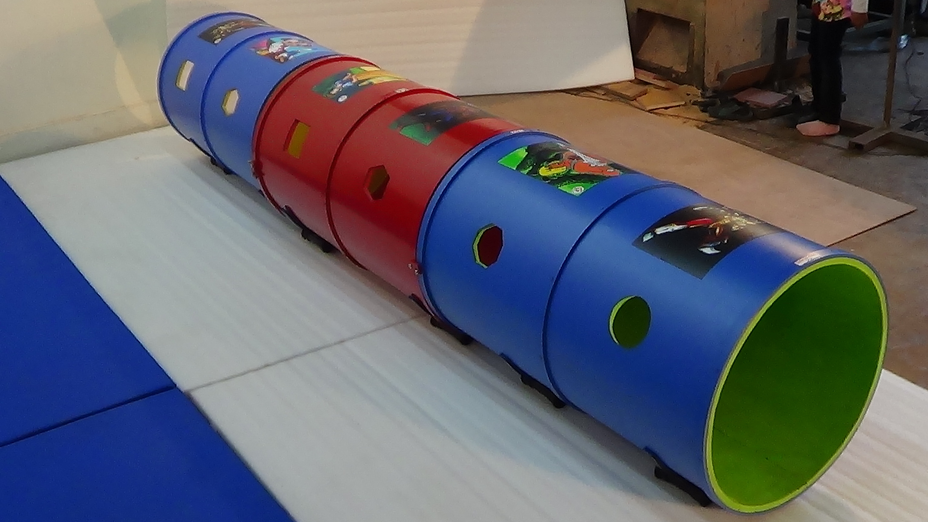 Imi 1518 Crawling Tunnel 3 Meter Long In 3 Parts - Aluminium, 2.7m Long X 50cm Dia., Bright Colors, Padded Eva Foam Interior, Windows For Supervision