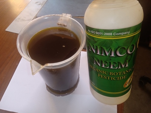 नीम का तेल दबा सकते हैं