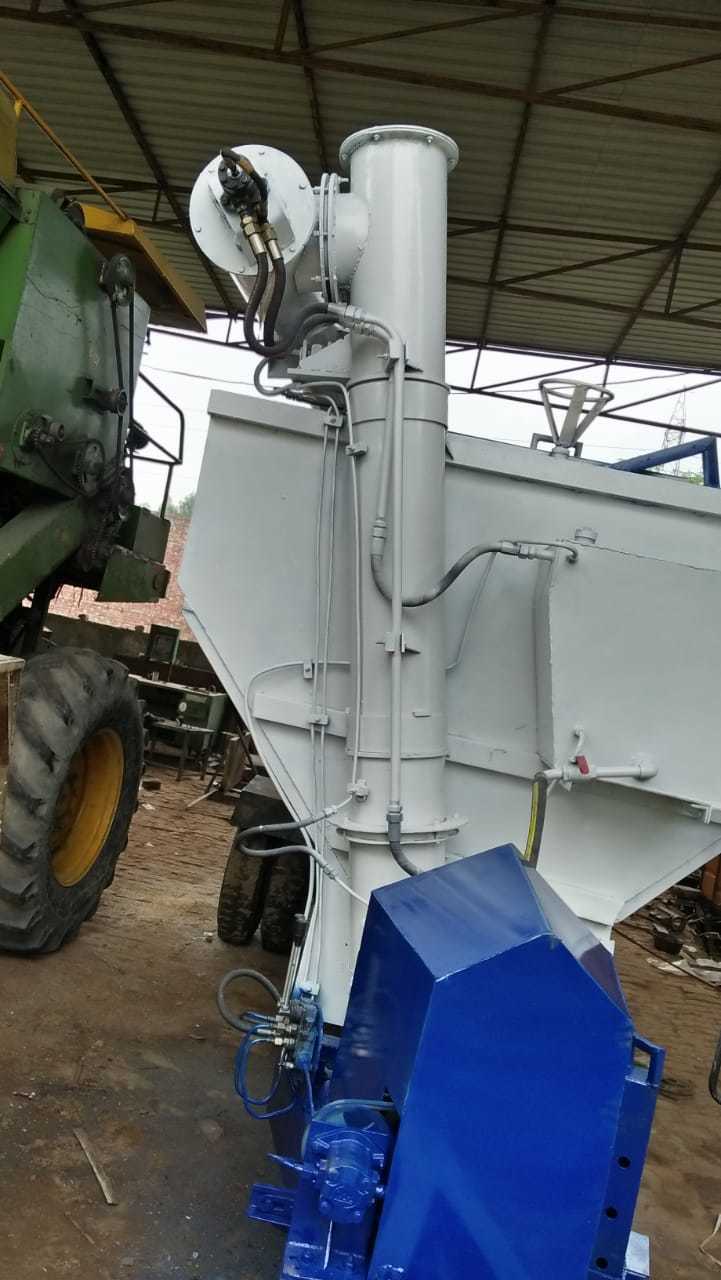 Poultry Feed Transportation Tanker - Feature: No Electric Connection Required