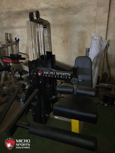 Leg Curl Machine