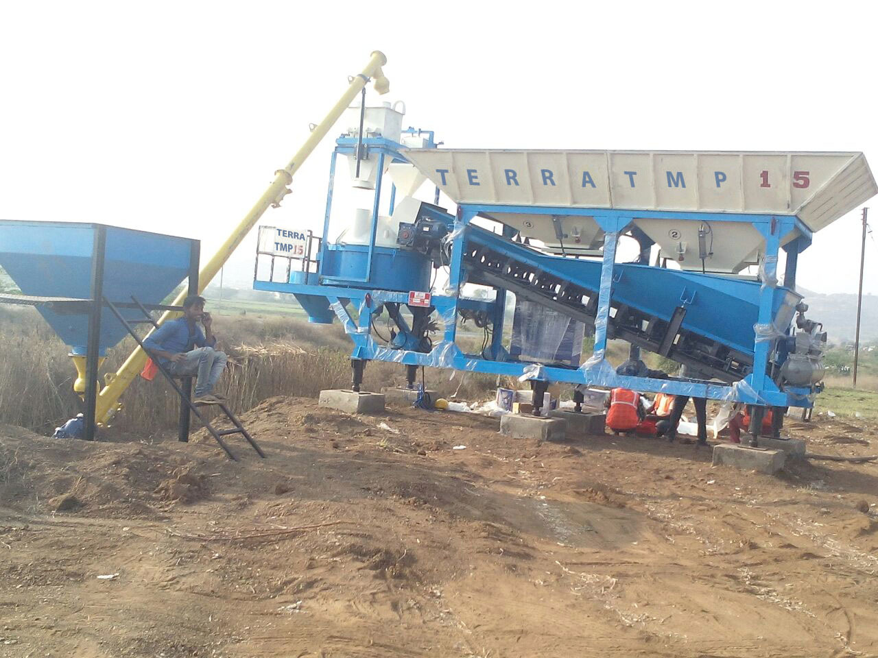Mobile Concrete Batching Plant - Turbo Pan Mixer With 15-30 Cum/h Output | Plc Control, Digital Load Cell, 1-year Warranty