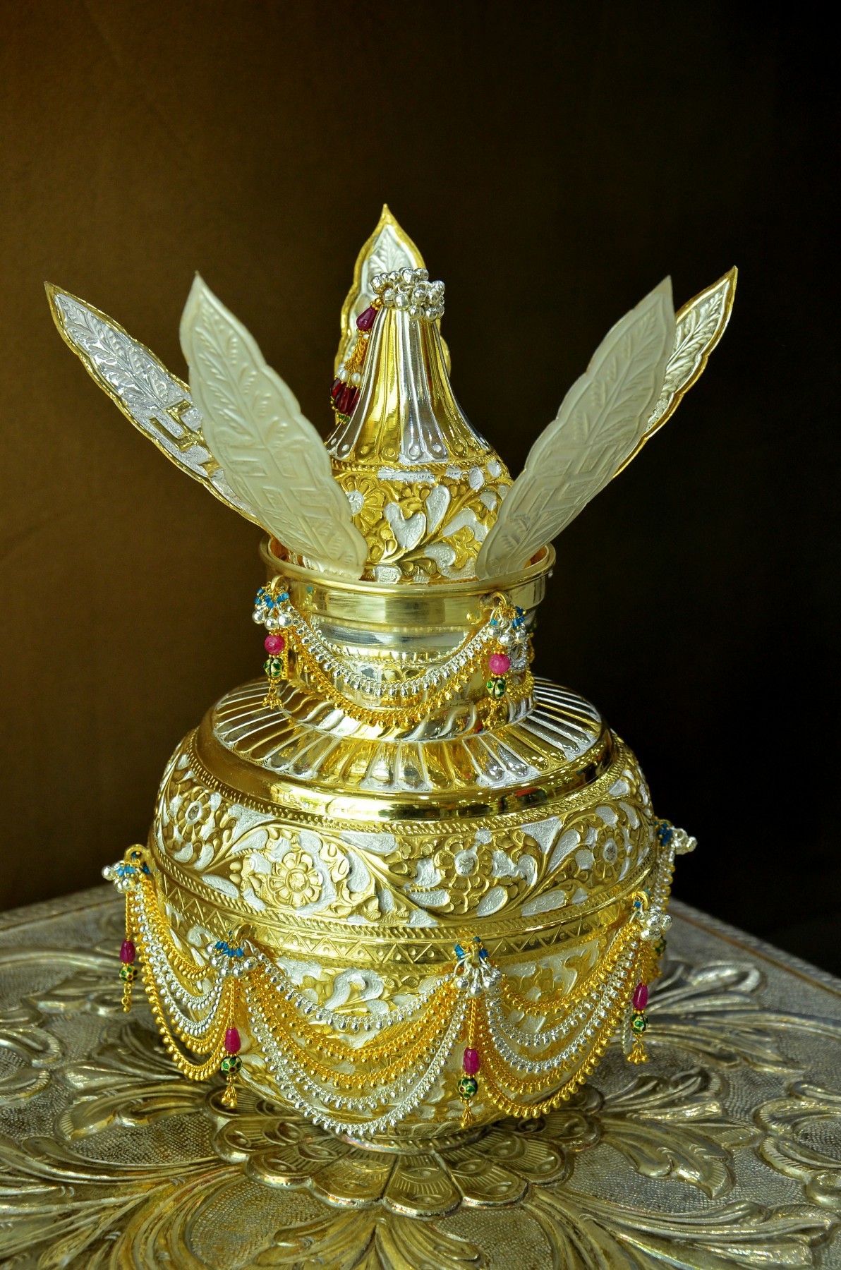 Metal Silver Kalash