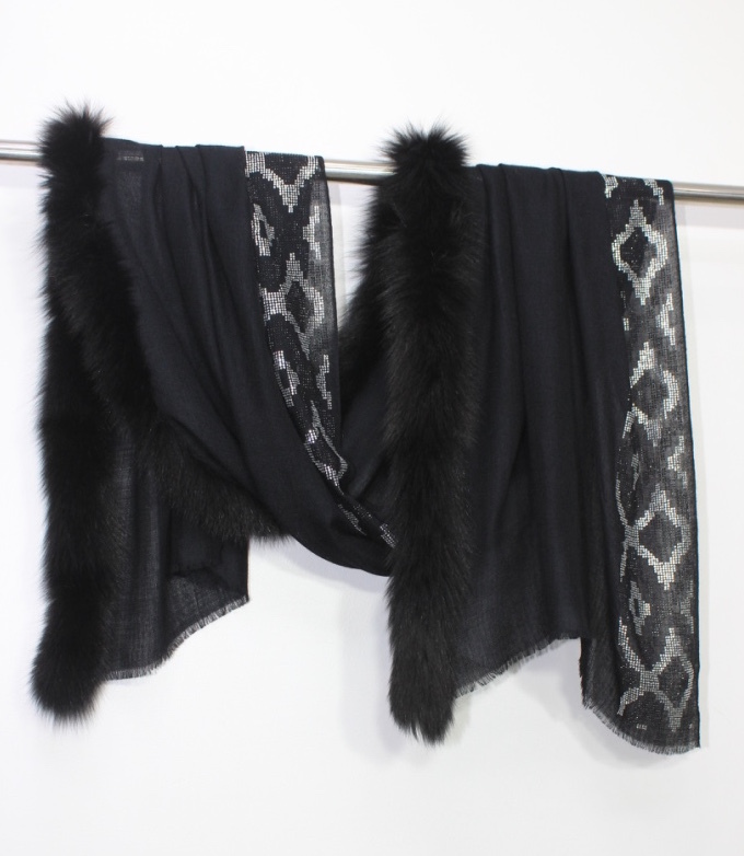 Pashmina One Side Fur And One Side - Color: All Color