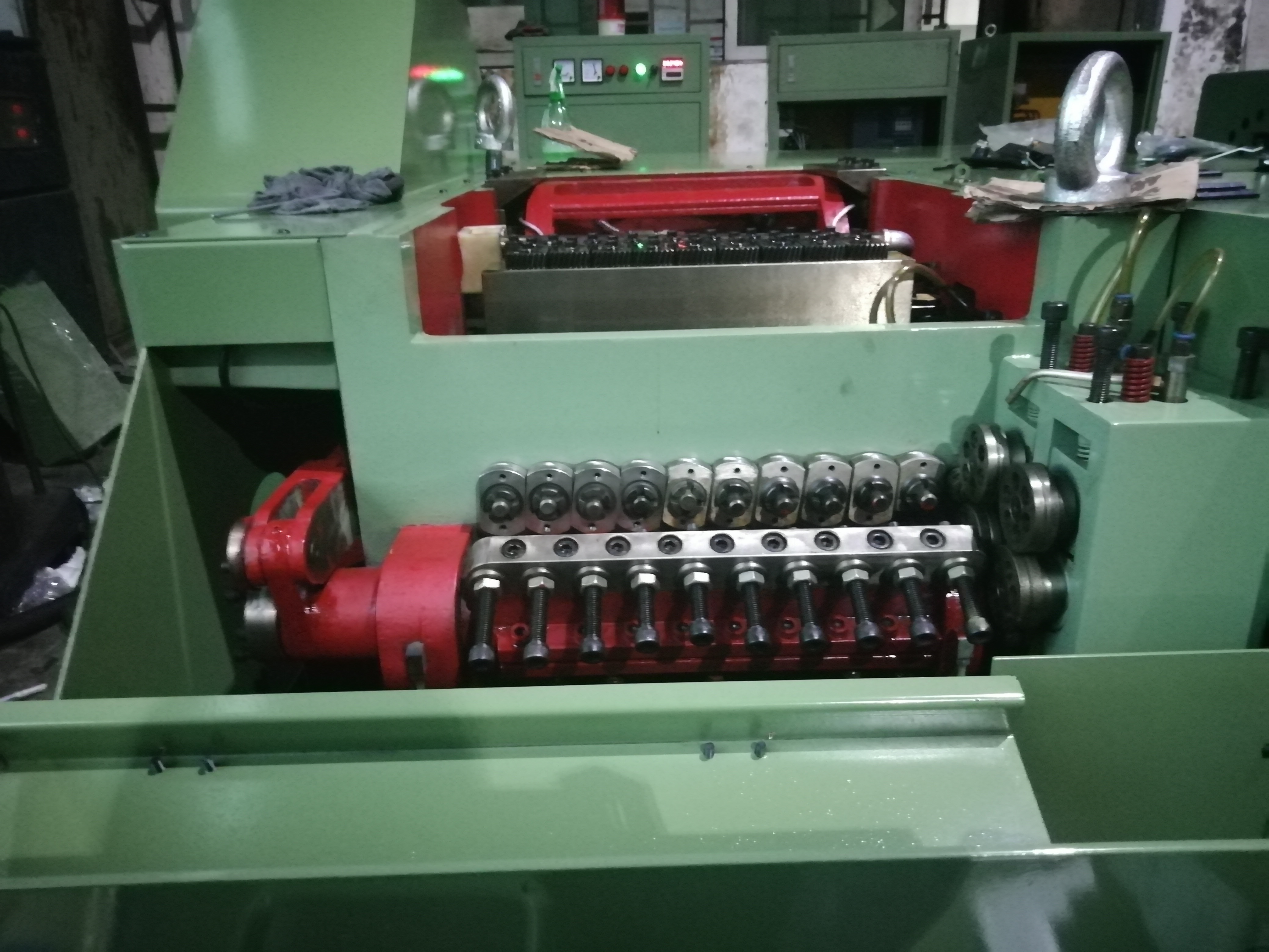 Up To U Choose Songwei 8b6s Cold Forging Nut Former Machine