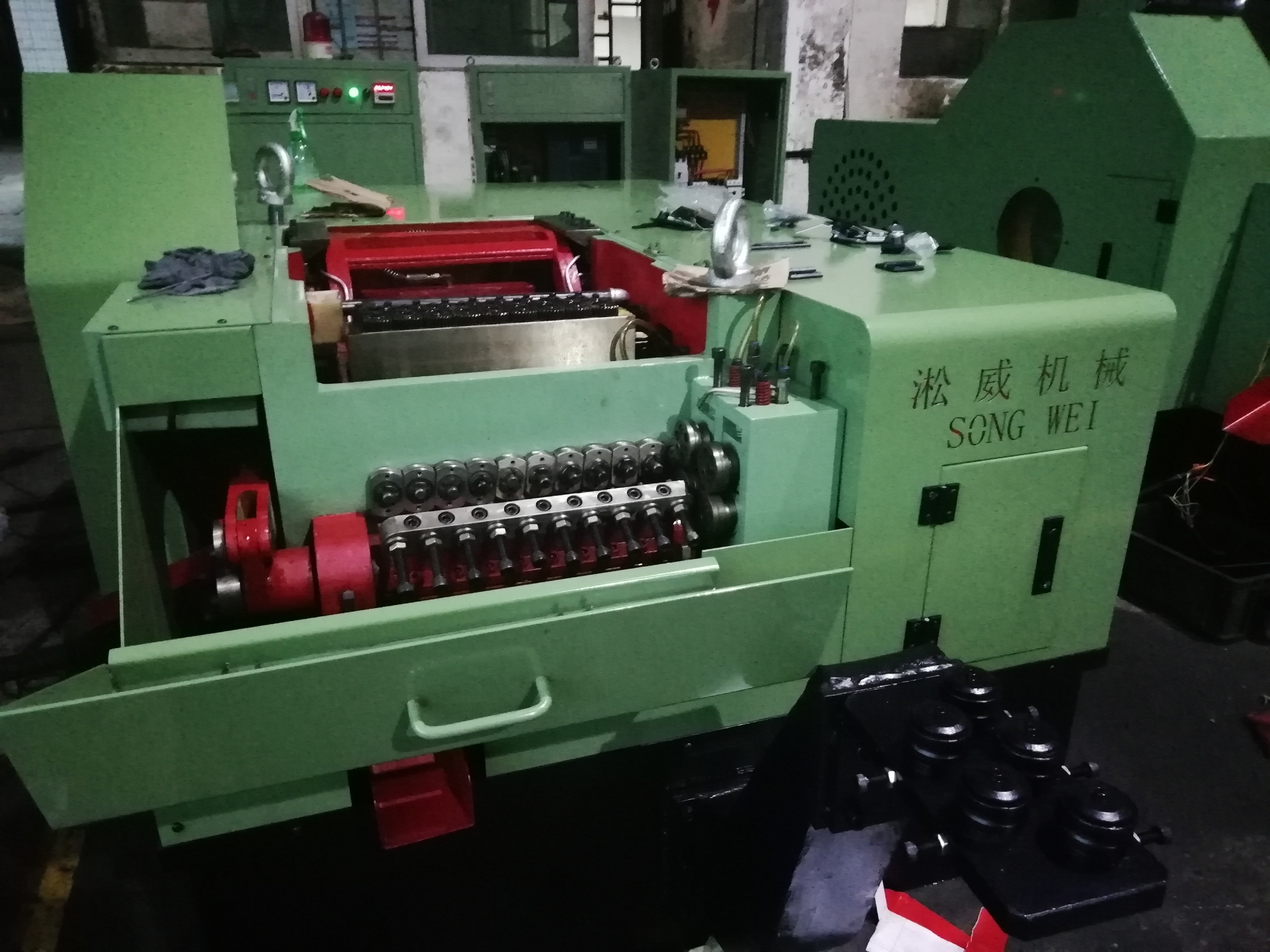 Up To U Choose Songwei 8b6s Cold Forging Nut Former Machine
