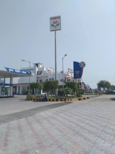 High Mast Light Pole Application: Petrol Pumps