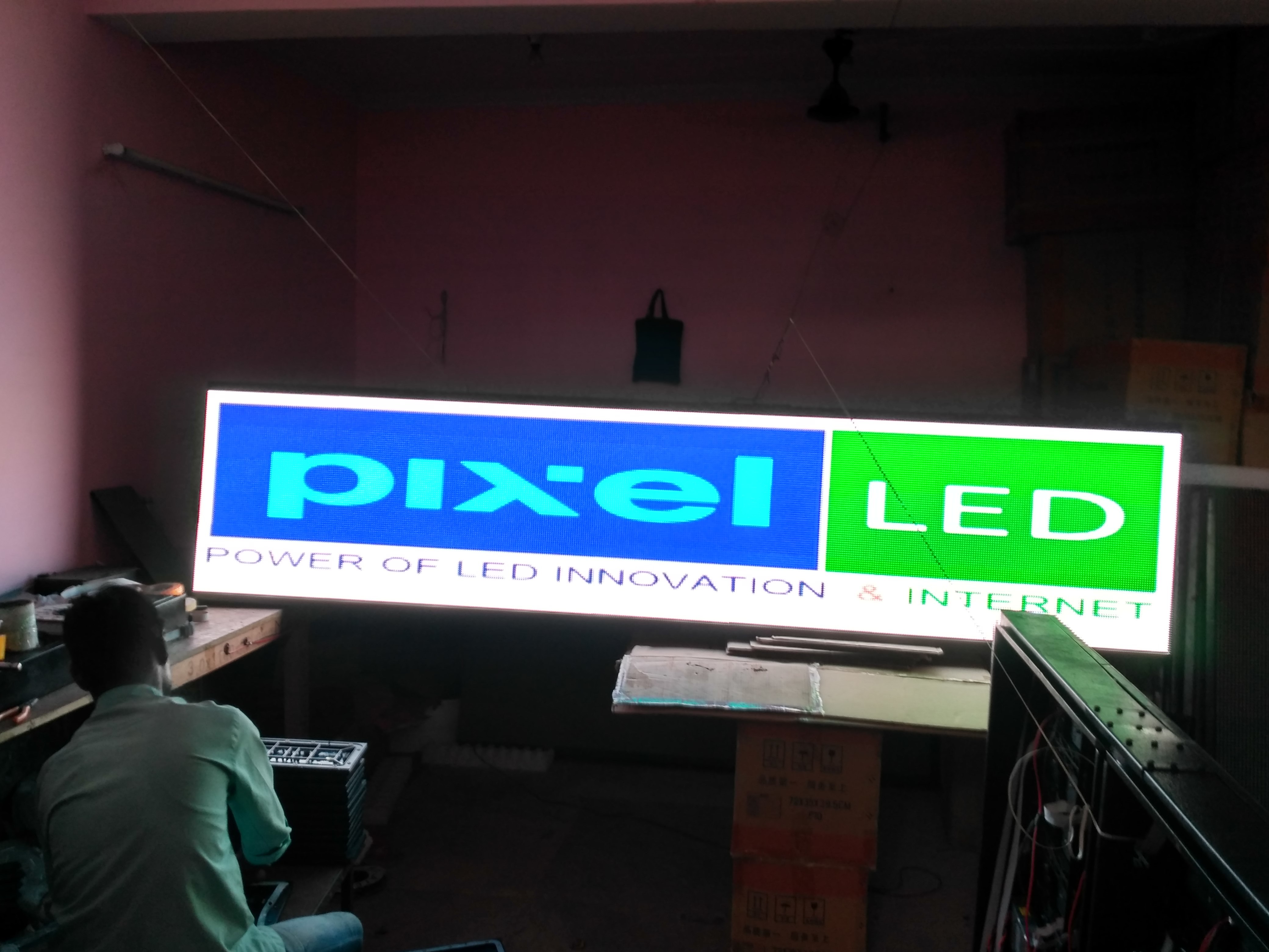 Moving Message Led Display Brightness: 4000 Cd/m