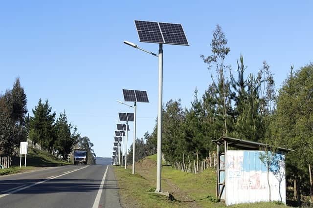 Sliver Solar Street Light Pole