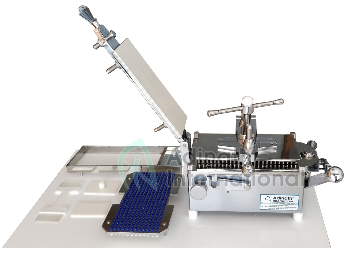 Manual Capsule Filling Machine - Stainless Steel, 900x870x1950mm | 40-80kg Weight, 0.5 Power, 220v Voltage, 1 Year Warranty, Manual Operation