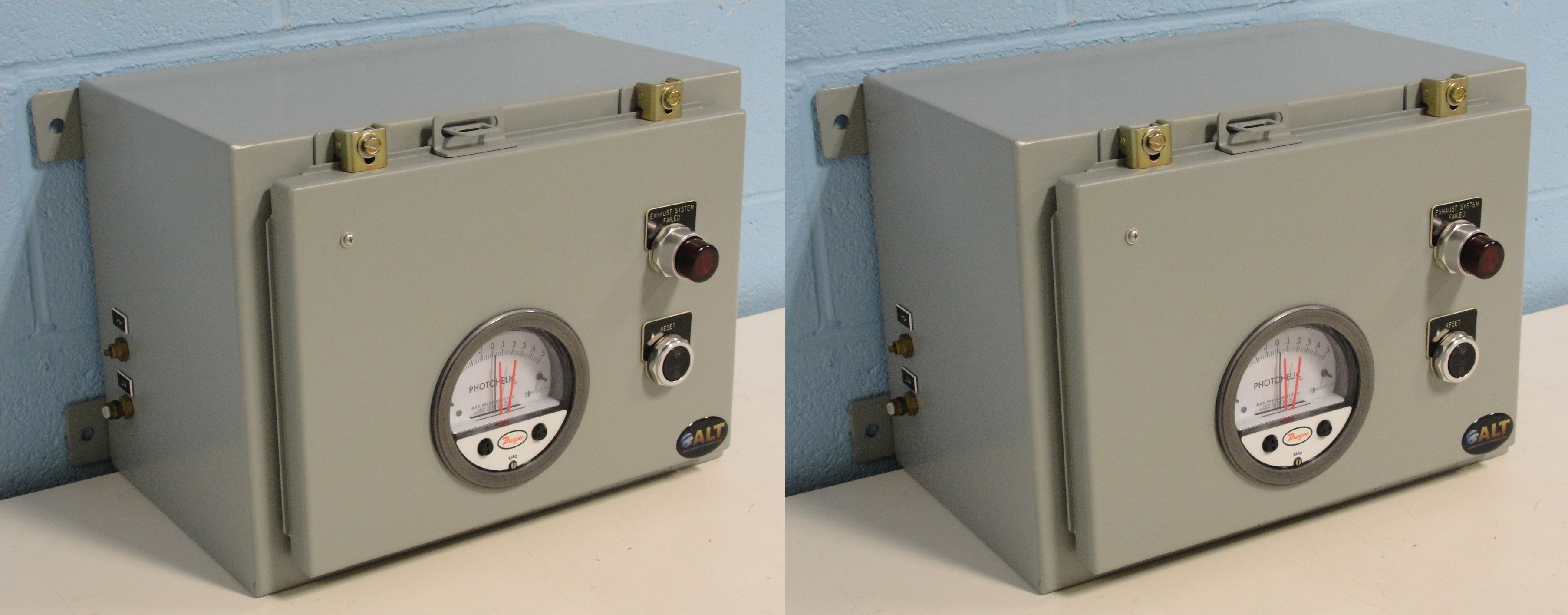Dwyer A3000-1.5kpa Photohelic Pressure Switch Gauge Range 0-1.5 Kpa Diameter: 4" (101.6 Mm) Dial Face 5 X 8a " (127 X 209.55 Mm)