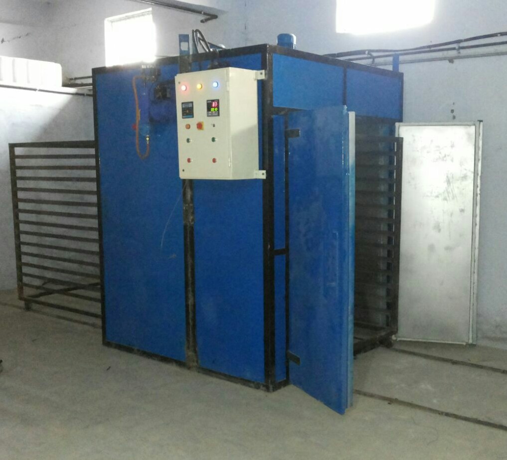 Powder Curing Oven External Size: As Per Client Requirement Inch (In)