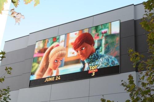 Wall Mounted Led Display Application: Advertisements