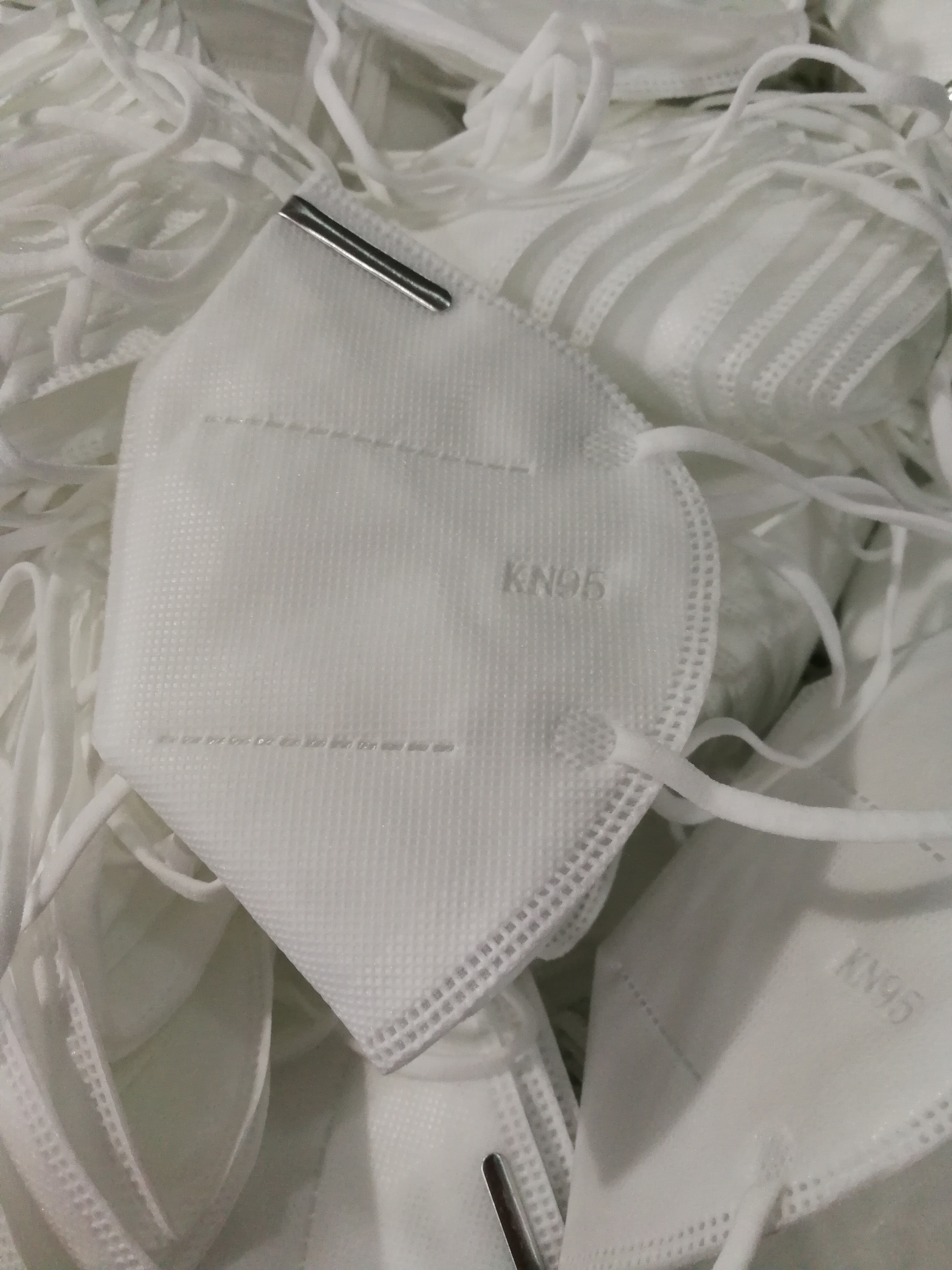 High Efficiency Kn95 Protective Face Mask With 5 Layer Filtration Ce