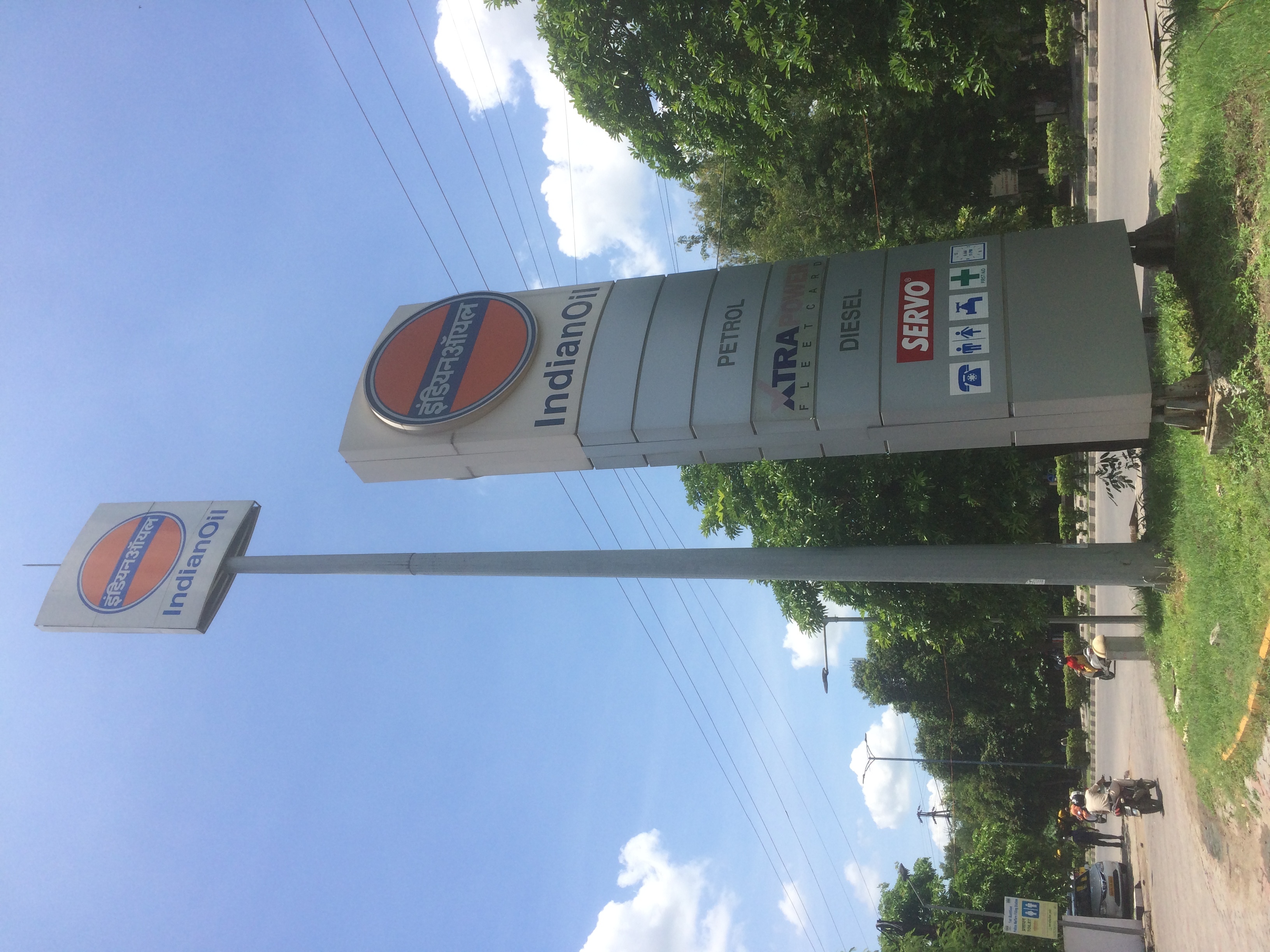 High Mast Light Pole Application: Petrol Pumps