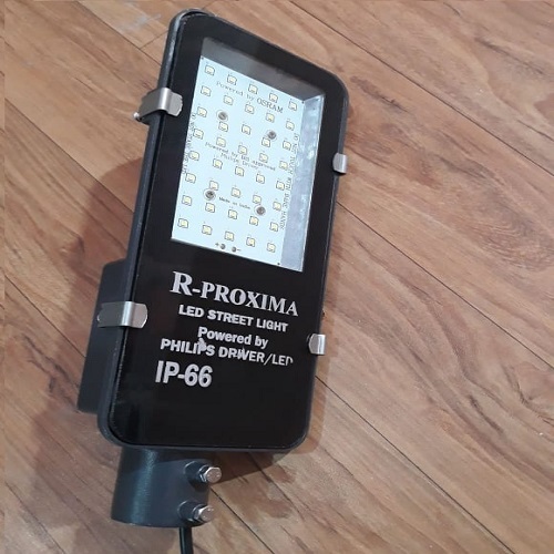 Led Street Light - Aluminum 6m Height Cool White 6000-6500k | Energy Efficient Ip65 Rated 30w Power 2-year Warranty