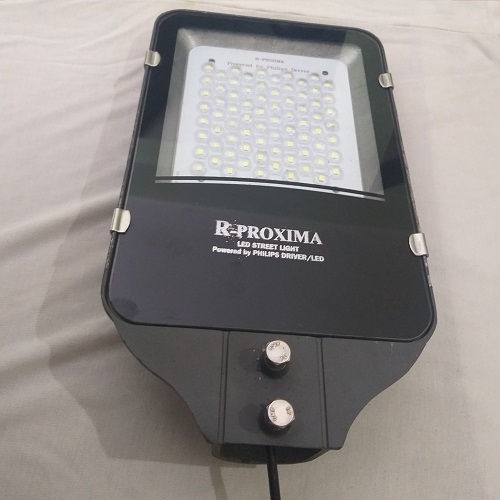 Cool White 75 Watt Street Light