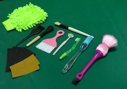 Brush & Touch Stimulation Set - Various Textured Brushes, Soft Massage Mitt, Multi-texture Fibre Sheets | Suitable For Infants, Elders, Women, Men