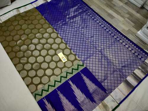 ब्लू एज ग्रुप के साथ प्योर सिल्क ब्राइडल साड़ी ग्रीन: कोई भी