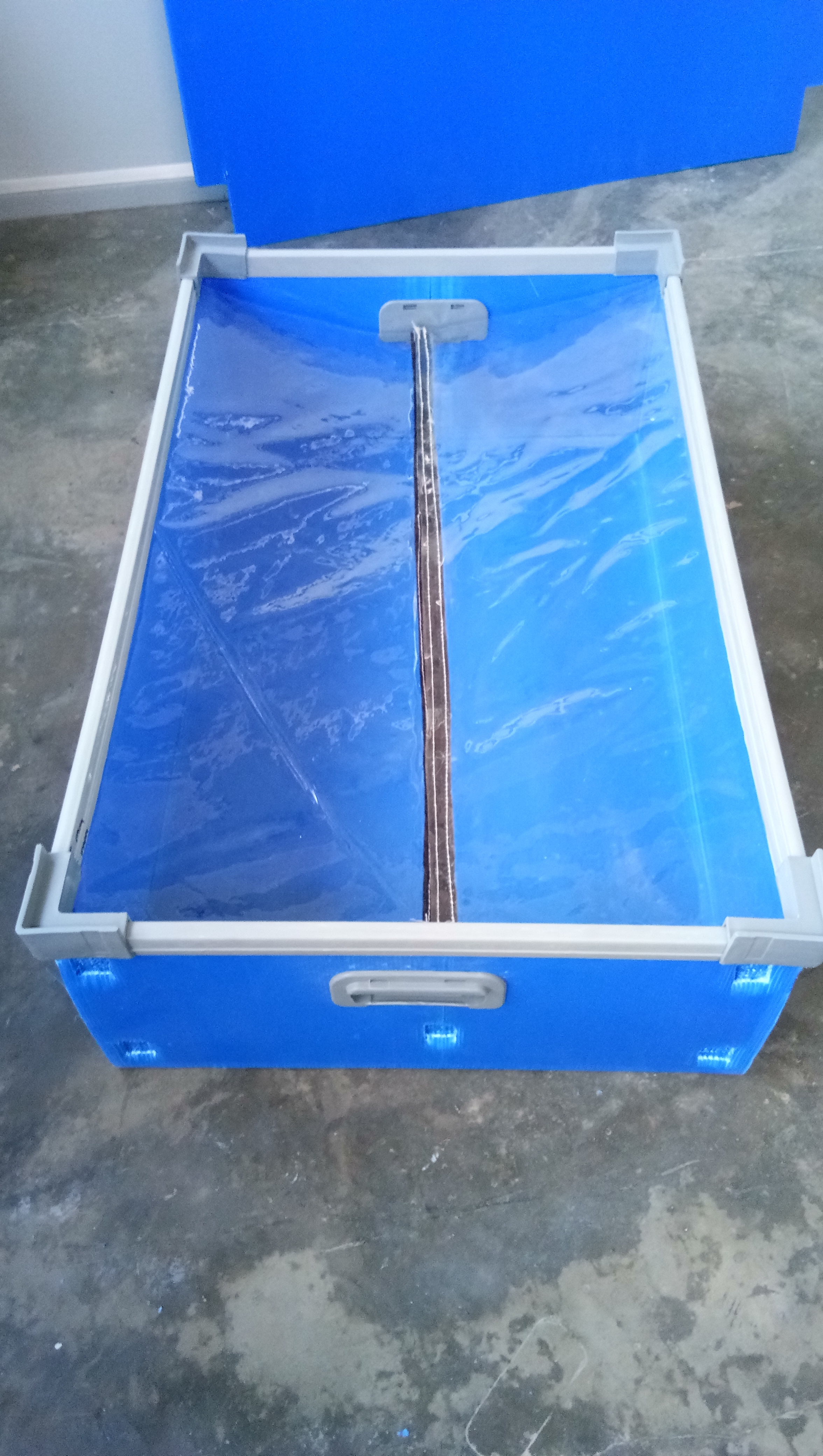 Pp Corrugated Tray - Heavy Duty Polypropylene, Custom Sizes With Soft Handles | High Strength-to-weight Ratio, 4-side Seal Packaging