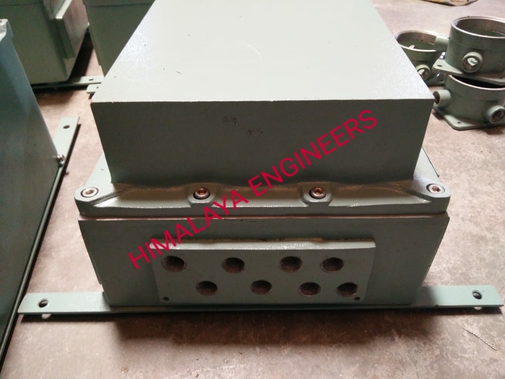 Flameproof Junction Box And Flameproof Enclousers Cover Material: Metal Base