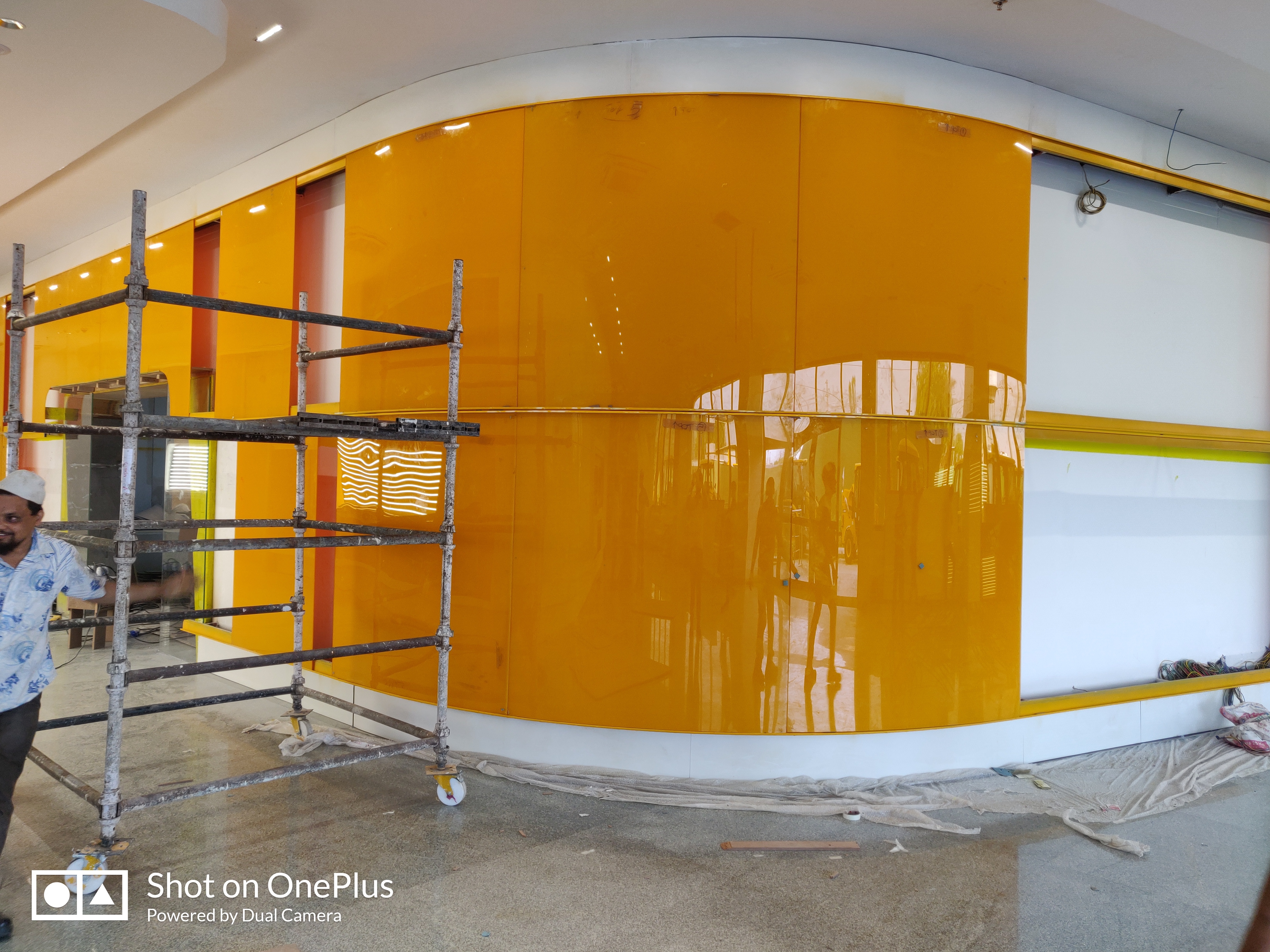 Bend Glass - Application: Commercial And Residential Places.