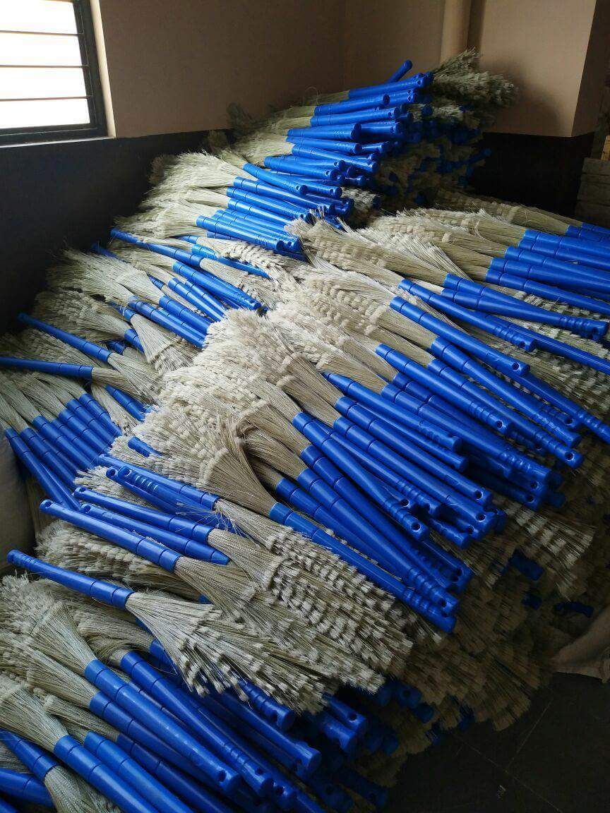 Jhadu Bristle