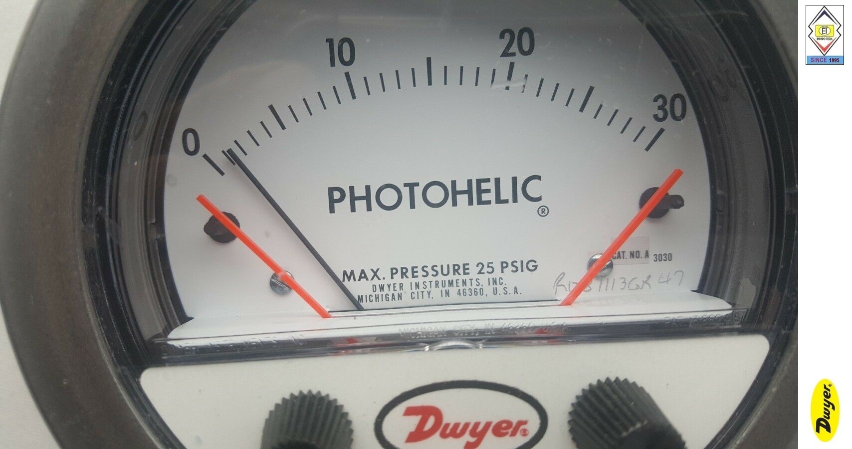 Dwyer A3215 Photohelic Pressure Switch Gauge Range 0-15 Psi Measure Pressure Of: Gas