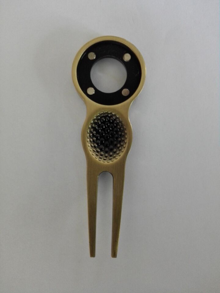 Golf Divot Tool - Zinc Alloy, 85 X 36.5 Mm Or Custom Sizes , Engraved Logo, Magnetic Ball Marker, Essential Golf Equipment For Brand Promotion