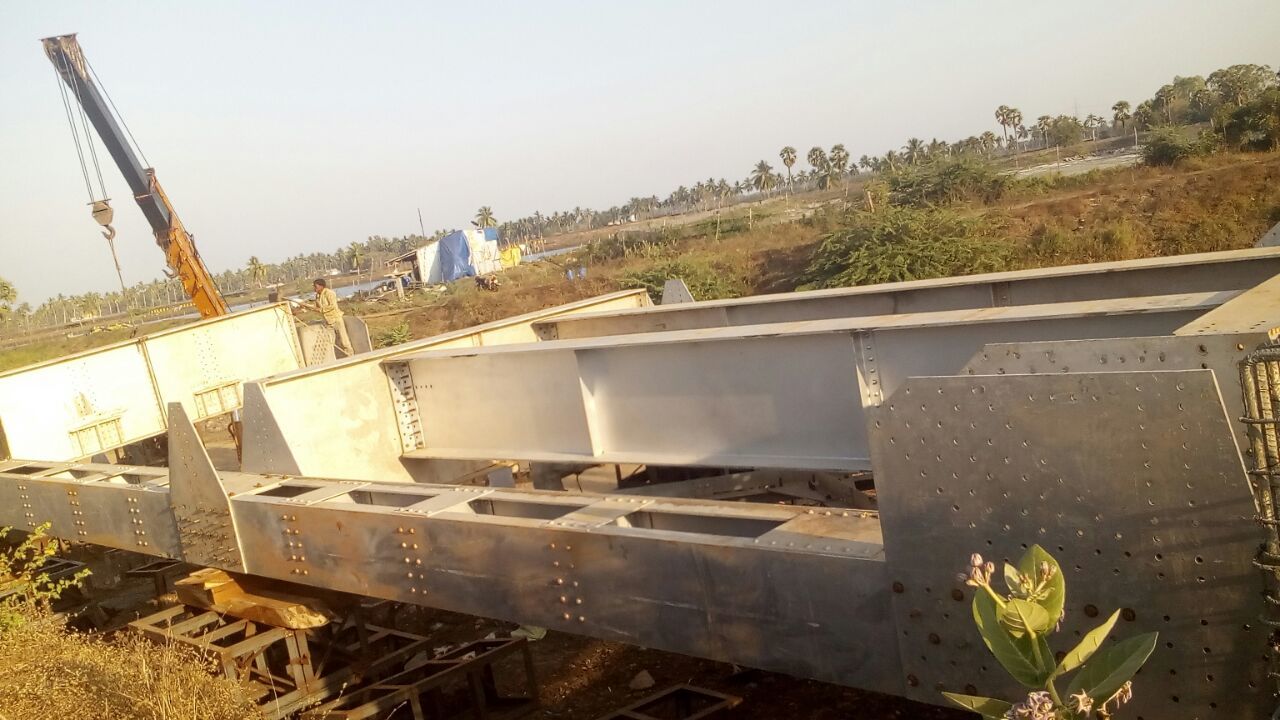 Erection Services - Steel Truss, Project Specific Load Capacity | Bridge Erection, Detailed Planning, High Quality, Safe Methods, Skilled Labor