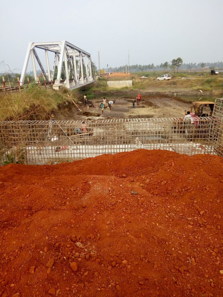 Erection Services - Steel Truss, Project Specific Load Capacity | Bridge Erection, Detailed Planning, High Quality, Safe Methods, Skilled Labor