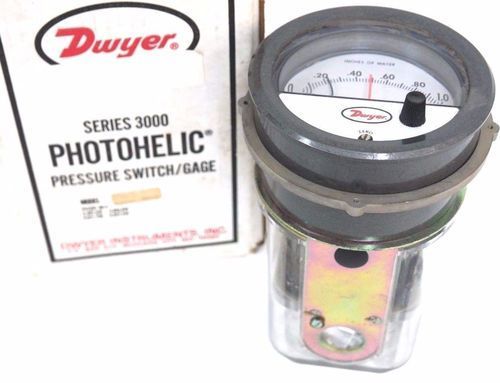 Dwyer A3320 Photohelic Pressure Switch Gauge Range 10-0-10 Inch W.c. Accuracy: A 2% Of Fs At 70a F (21.1a C)