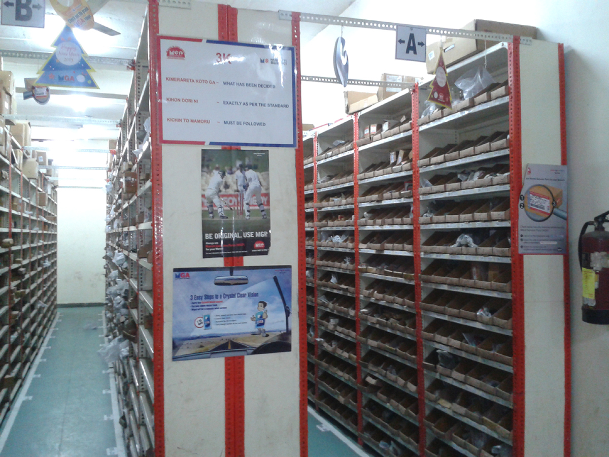 Use Heavy Duty Dark Grey Powder Coated Iron Rack With 4 Detachable Shelves
